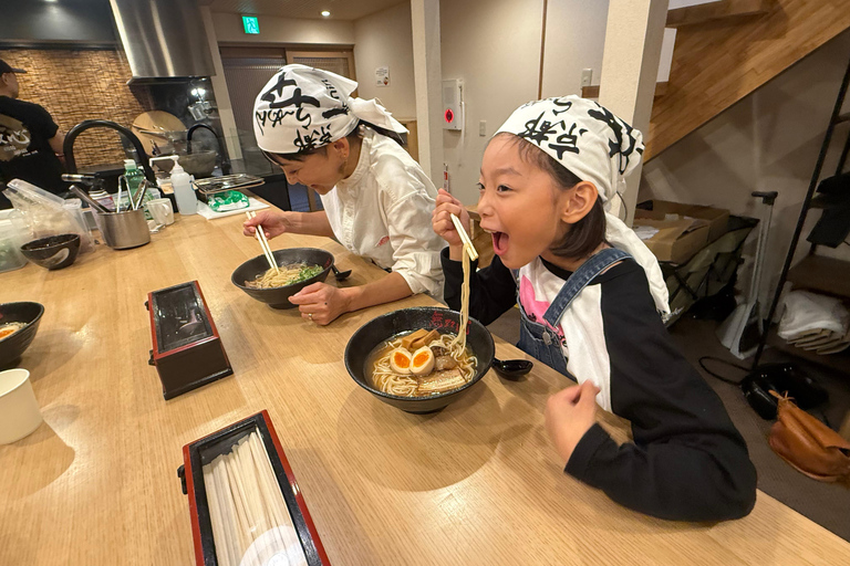 Ramen Broth Class by Michelin Guide Shop & Custom Chopsticks Make Ramen Broth, Custom Chopsticks & Paint a Ramen Plate