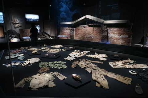 Hiroshima: Dark History Sites Tour with Private Car Option Guided Walking Tour with Museum Tickets