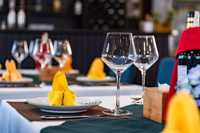 Hanoi: 3-Day Bai Tu Long Bay Cruise & Ninh Binh Excursion