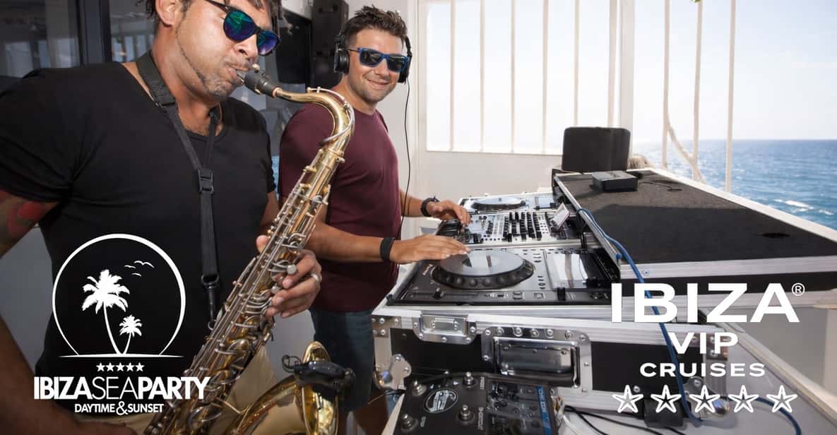Afbeelding 10 van Ibiza: VIP-feest op een catamaran met DJ, open bar, paella en discotheken