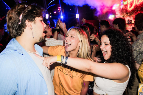 Lagos Pub Crawl: Party with Drinks, Games & VIP Club Entry Standard Lagos Pub Crawl Option