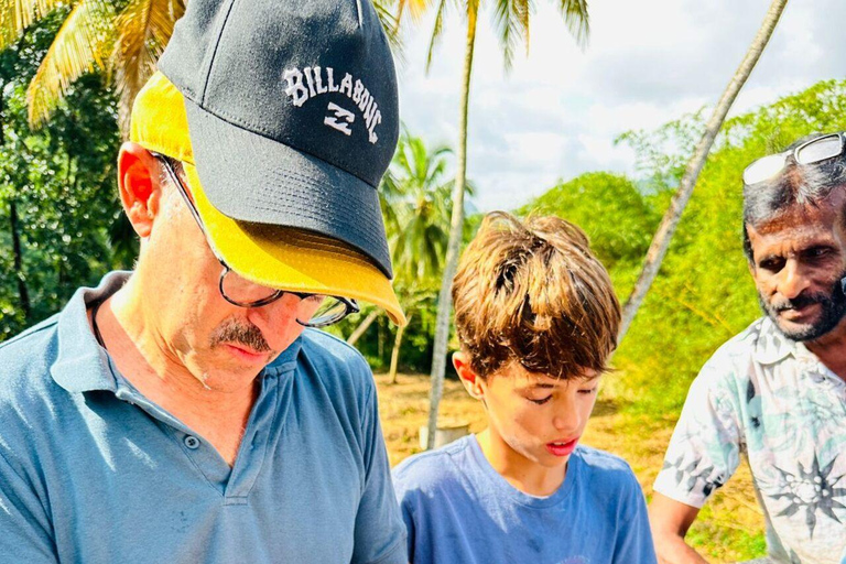 From Colombo: Ratnapura Gem, Tea & Spice Day Tour