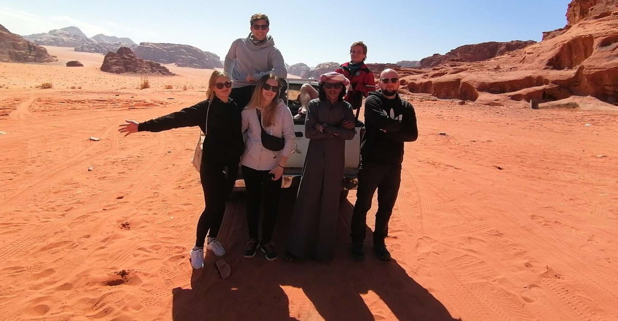 Full Day Jeep Tour + Overnight & Dinner in Bedouin Camp - Hizvo