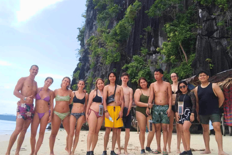 Coron Palawan - Eilandavontuur met buffetlunch aan het strand