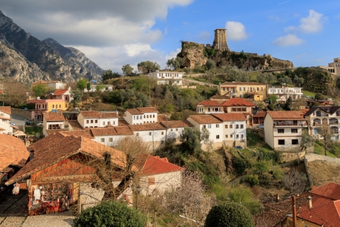 Descubre las Leyendas: Castillo de Kruja y Sari Salltik