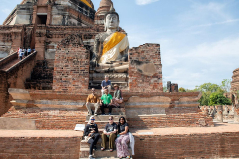 Bangkok: Excursão de 1 dia a Ayutthaya, ferrovia e mercados flutuantesTour particular em inglês