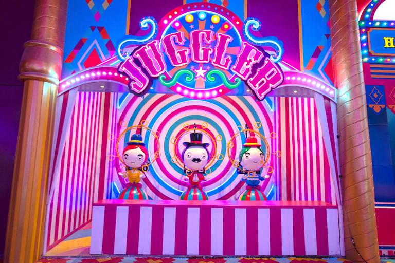 From Khao Lak: Carnival Magic Phuket Ticket with Transfer Royal Seat with Dinner