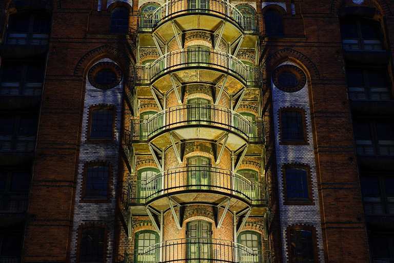 Guided tour of Hamburg's Speicherstadt - warehouse, free port & duty-free Guided tour of Hamburg's warehouse district – warehouses, free port, and duty-free zone