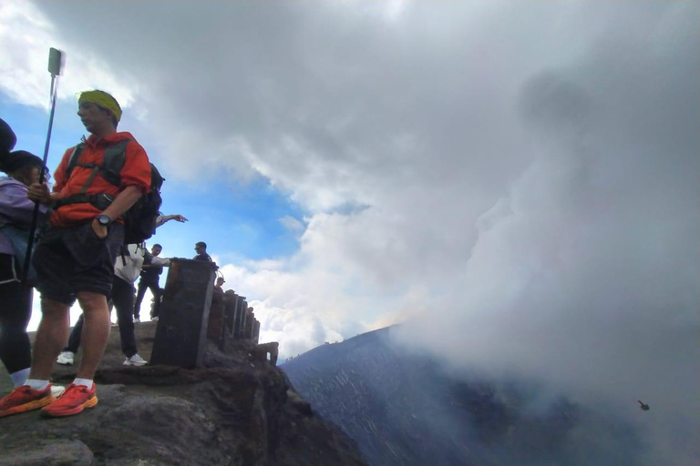 Surabaya o Malang: 3D2N Tumpak Sewu Bromo BanyuwangiDesde Surabaya o Malang: 3D2N bajada UBUD