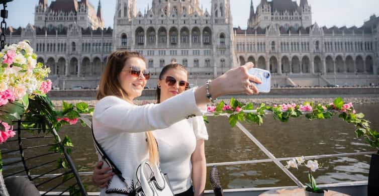 Budapest: Daytime Hop-on Hop-off Cruise with Welcome Drink photo 5