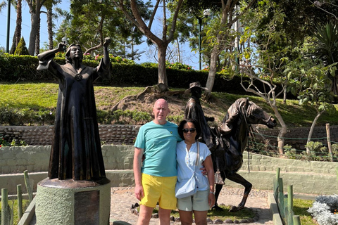 Lima: Private Tour of Barranco, La Herradura, and the Pachacámac Sanctuary