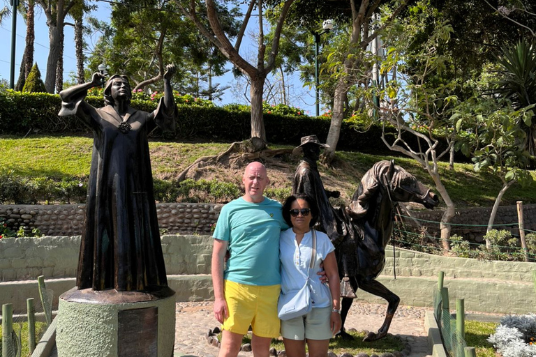 Lima: Private Tour of Barranco, La Herradura, and the Pachacámac Sanctuary