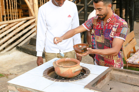 Gusya no Gusekura Traditional Food Making ExperienceGusya no Gusekura Traditional Flour Making Experience