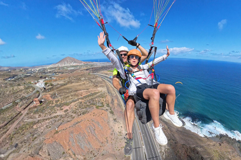 Gran Canaria: Paragliding Flight with Tapas & Pickup