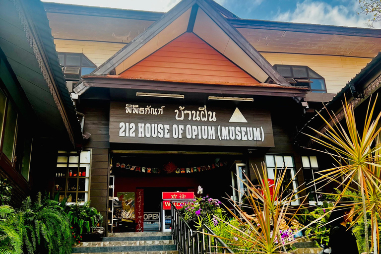 Chiang Rai: Discover 7 Must-See Spots & Lunch Included Discover Chiang Rai: 7 Must-See Spots with Lunch Included