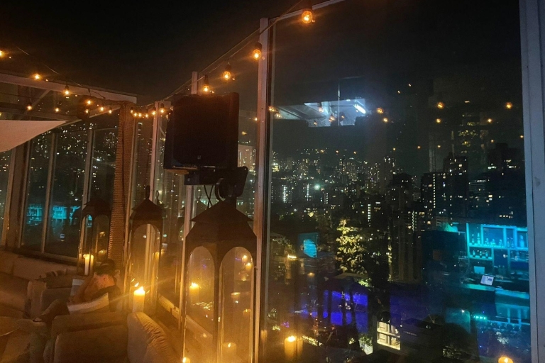 Nocna wycieczka po Medellín: Dachy, lokalne imprezy i kluby technoMedellín: Ekskluzywna wycieczka po nocnym życiu: Dachy i kluby