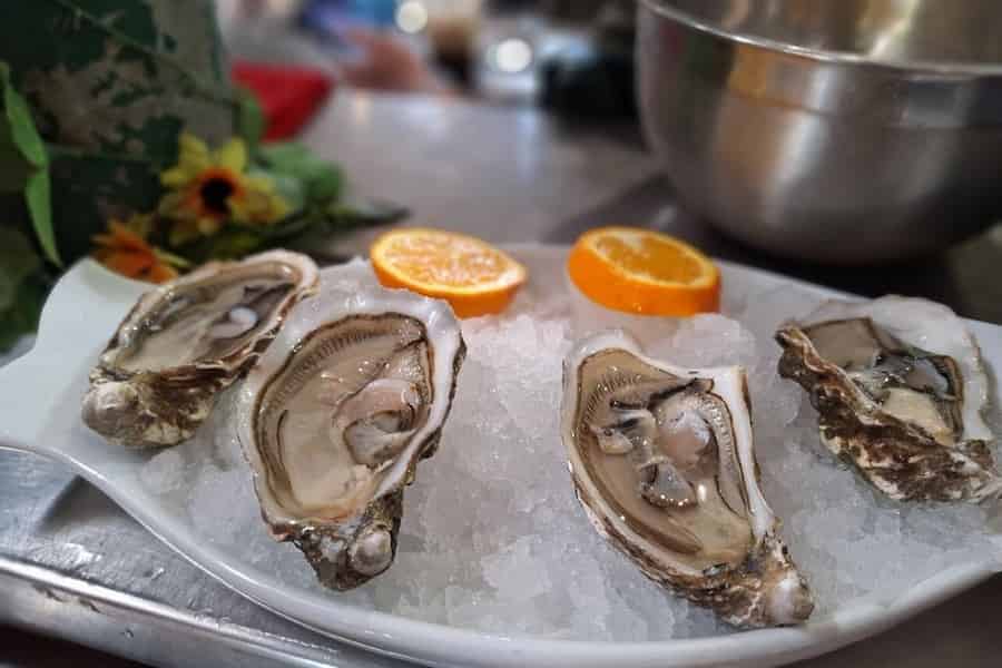 Unser Streetfood-Abenteuer in Athen (15 Verkostungen). Foto: GetYourGuide