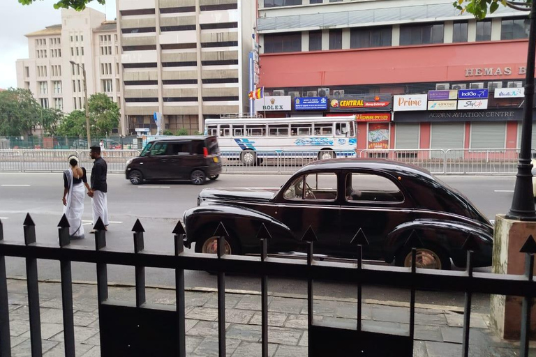 Colombo: Unique Classic Car Sightseeing Experience