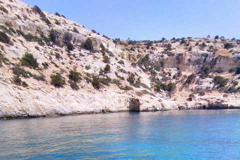 Sul de Creta: Passeio de um dia inteiro em barco à vela ao pôr do sol com petiscosDe Matala e Kokkinos Pyrgos