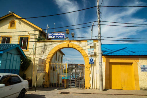 Mombasa: City, Fort Jesu, Cidade Velha e Tour pelo Mercado de EspeciariasMombasa: City Tour, Forte Jesu, Cidade Velha e Mercado de Especiarias