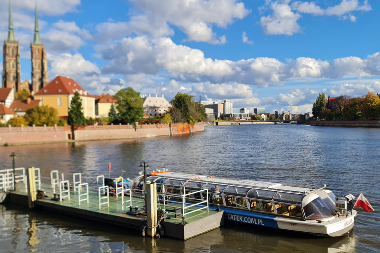 Wrocław: Boat Cruise with licensed guide only for your group Wrocław guided walking tour and closed boat cruise