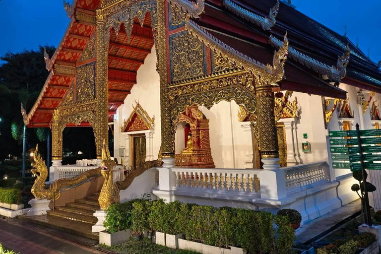 Chiang Mai: Old City Walking Tour with Temples & History Small Group Without Entry Fees