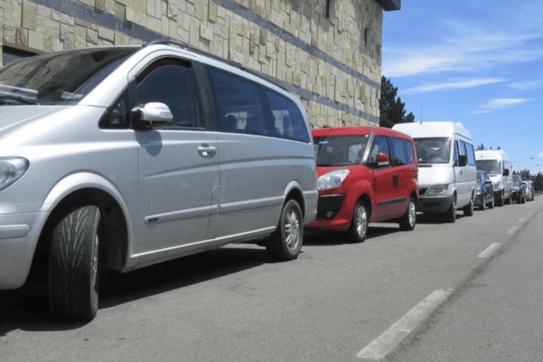 BARILOCHE: PRIVATE TRANSFER FROM THE AIRPORT TO THE CITY CENTER