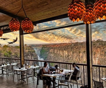 Victoria Falls Town: Guided Walking Safari to Bridge & Gorge