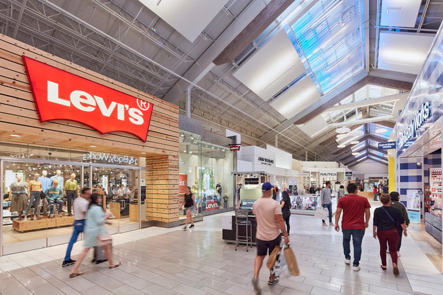 Miami: Private Sawgrass Mills Mall Transportation Roundtrip