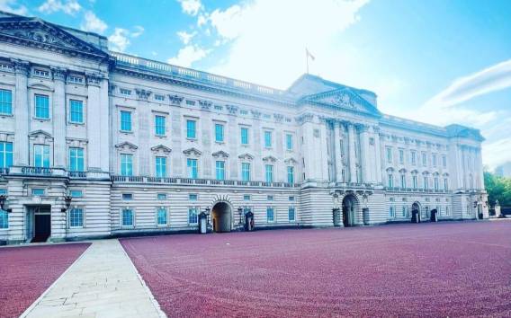 London: Buckingham Palace & Changing Of The Guard Tour