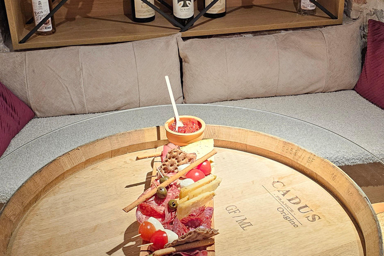 Tirana - Dua Vere – Albanian Wine Tasting Reserve Selection – with Barrel-Aged Raki (premium label)