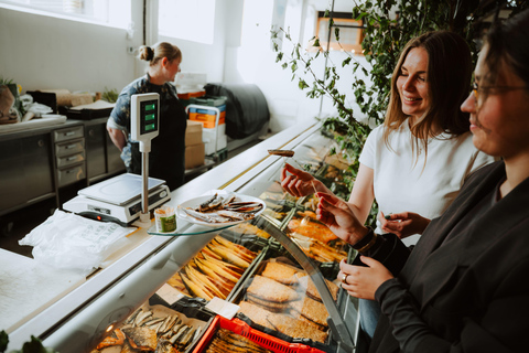 Riga: Āgenskalns Market Guided Gastro Tour