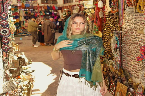 Delhi: Guided Shopping Tour Experience With Expert Female