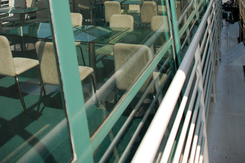 Budapest: Scenic Danube Cruise with Welcome Drink Budapest: Evening Panorama Cruise on the Danube with Welcome Drink