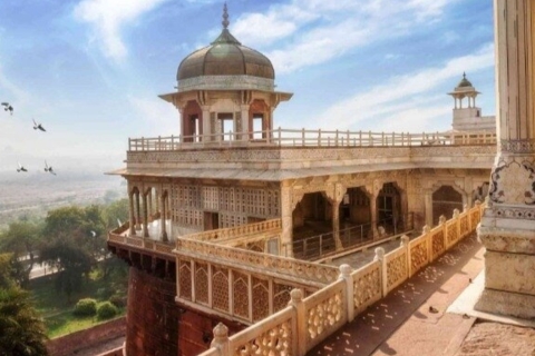 Von Delhi: Taj Mahal & Agra Tour bei SonnenuntergangAuto mit Fahrer, Reiseführer, Eintritt zu den Denkmälern, & Mittagessen