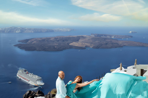 Santorini: Private Photoshoot with Dress Rental & Transfer