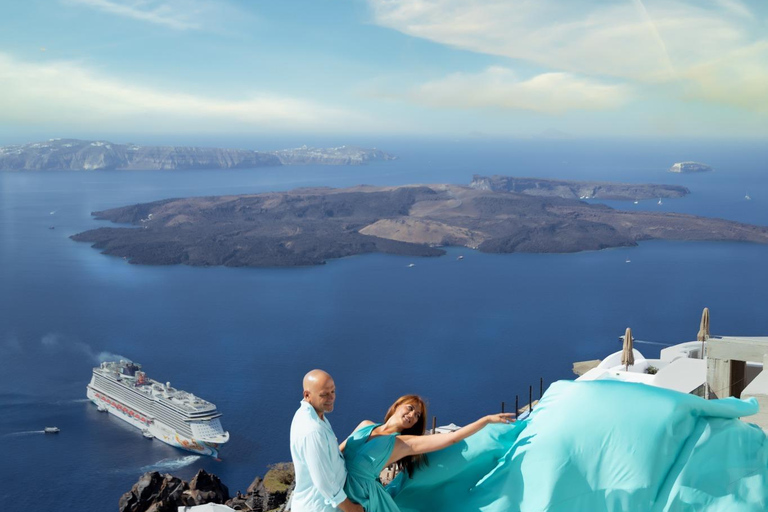 Santorini: Private Photoshoot with Dress Rental & Transfer