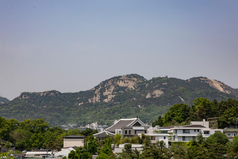 Seúl: sociedad coreana y mentalidad local. Tour por Gwanghwamun.