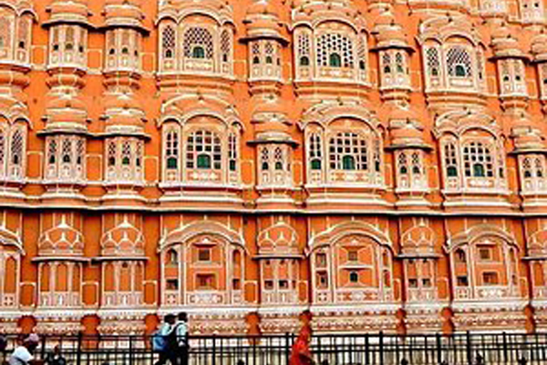 Jaipur Day Tour with Personal Tour Guide and Driver