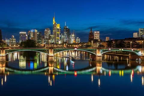 Frankfurt: Private Tour mit ortskundigem Guide