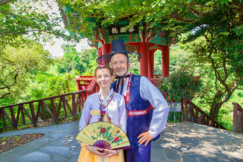 Jeju: Premium Hanbok Experience with Styling & Photo Zone 2 Hours Rental