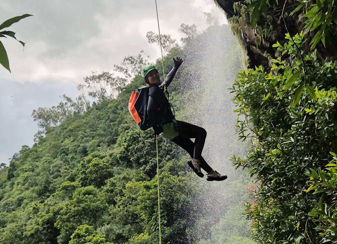 Mauritius: Rutsjebanetur ved Tamarind Falls/canyoning