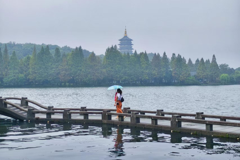 Hangzhou City Walk Tour: West Lake, Old City, Hiking, Garden