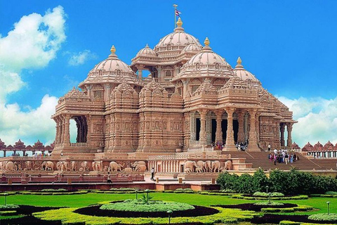 Delhi: 6 Hour Spiritual Temple Tour by Car With Female Guide Tour With Only Guide Service
