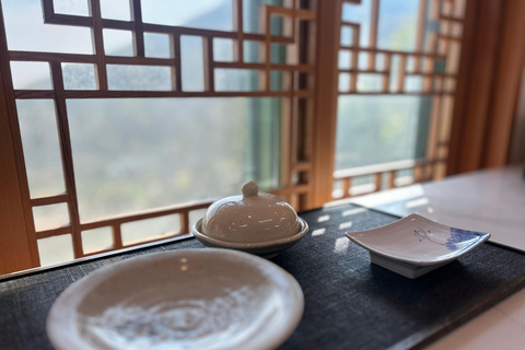 Busan: Beomeosa Temple Tour with Meal and Hike Option