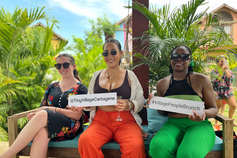 Brunch à volonté Village People au Tiny Village Cartagens