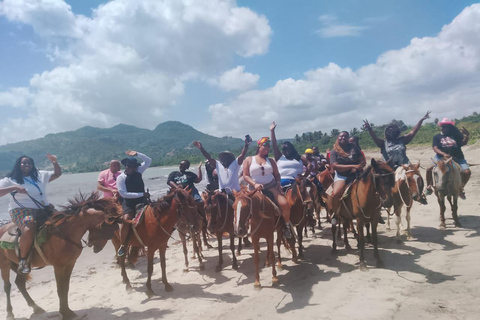 Puerto Plata: Horseback Adventure on the Beach, Countryside, and City (Maimón) Puerto Plata: Horseback Adventure on the Beach, in the Countryside, and in the City (Maimón)