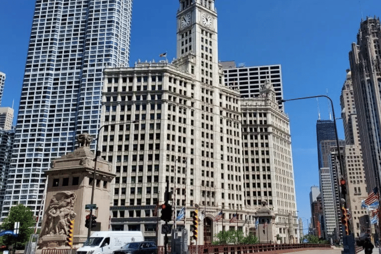 Chicago Downtown Highlights Private Tour zu FußChicago Downtown Highlights Private Walking Tour