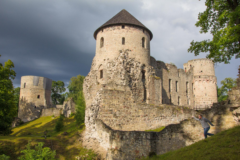 Sightseeing Transfer from Riga to Tallinn