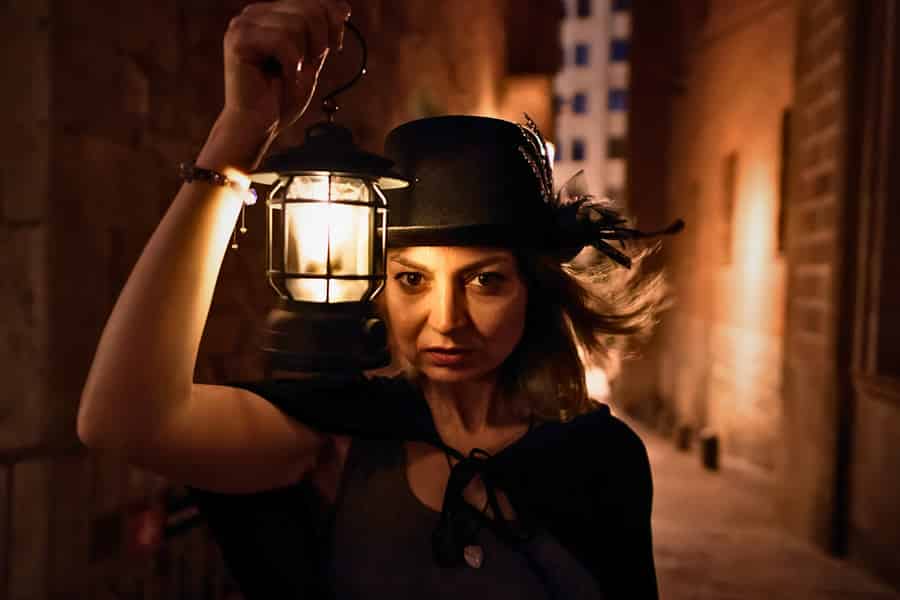 Geistertour Barcelona: Legenden der Altstadt und düstere Stadtgeschichten. Foto: GetYourGuide Geistertour Barcelona: Legenden der Altstadt und düstere Stadtgeschichten. Foto: GetYourGuide